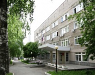 Входная группа Минсоцполитики УР.  Ломоносова,  5
